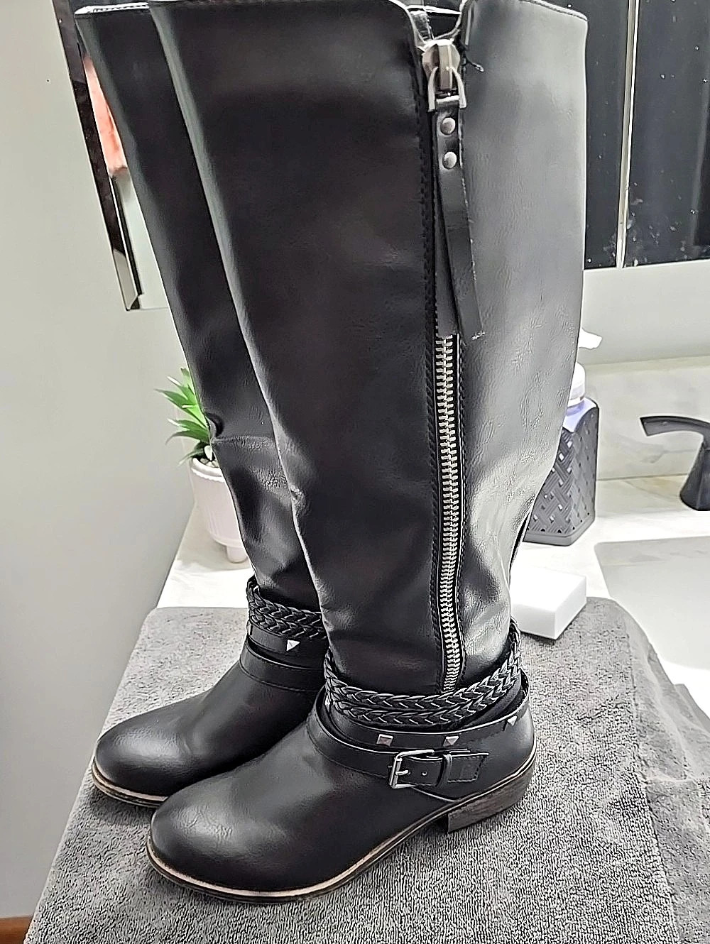 Kohl's Tall Under Knee Black Buckle Boots US 7.5 WC